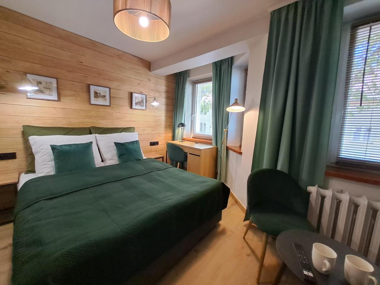 Dk Apartamenty Hotelove Gizycko Bagian luar foto